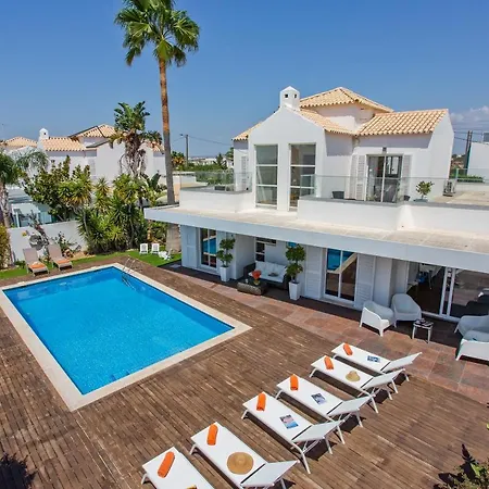 Maresia Dourada * Guia (Faro)